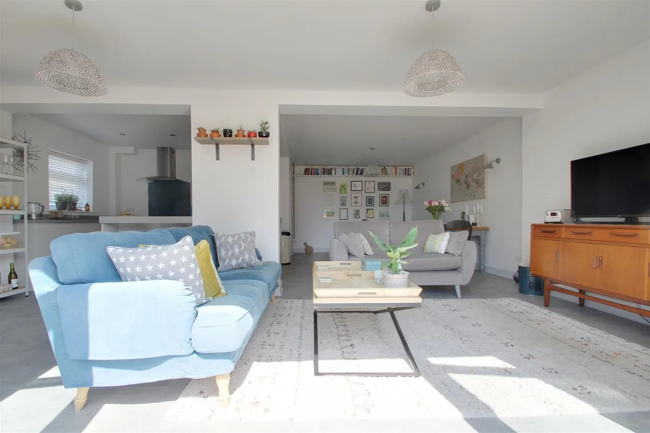 Melrose Close, Worthing, photo 13