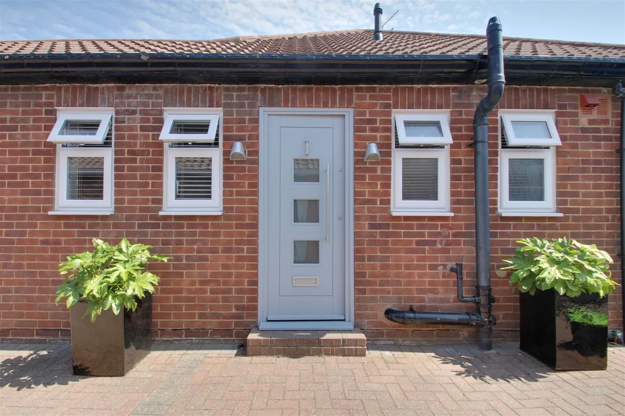 Melrose Close, Worthing, photo 14