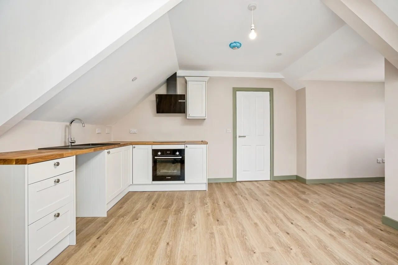 Highmead Arms, Llanybydder, SA40, photo 5