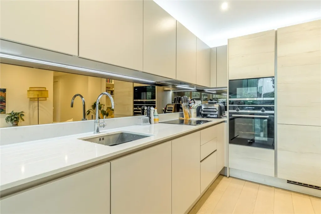Brigadier Walk, Woolwich, SE18, photo 2