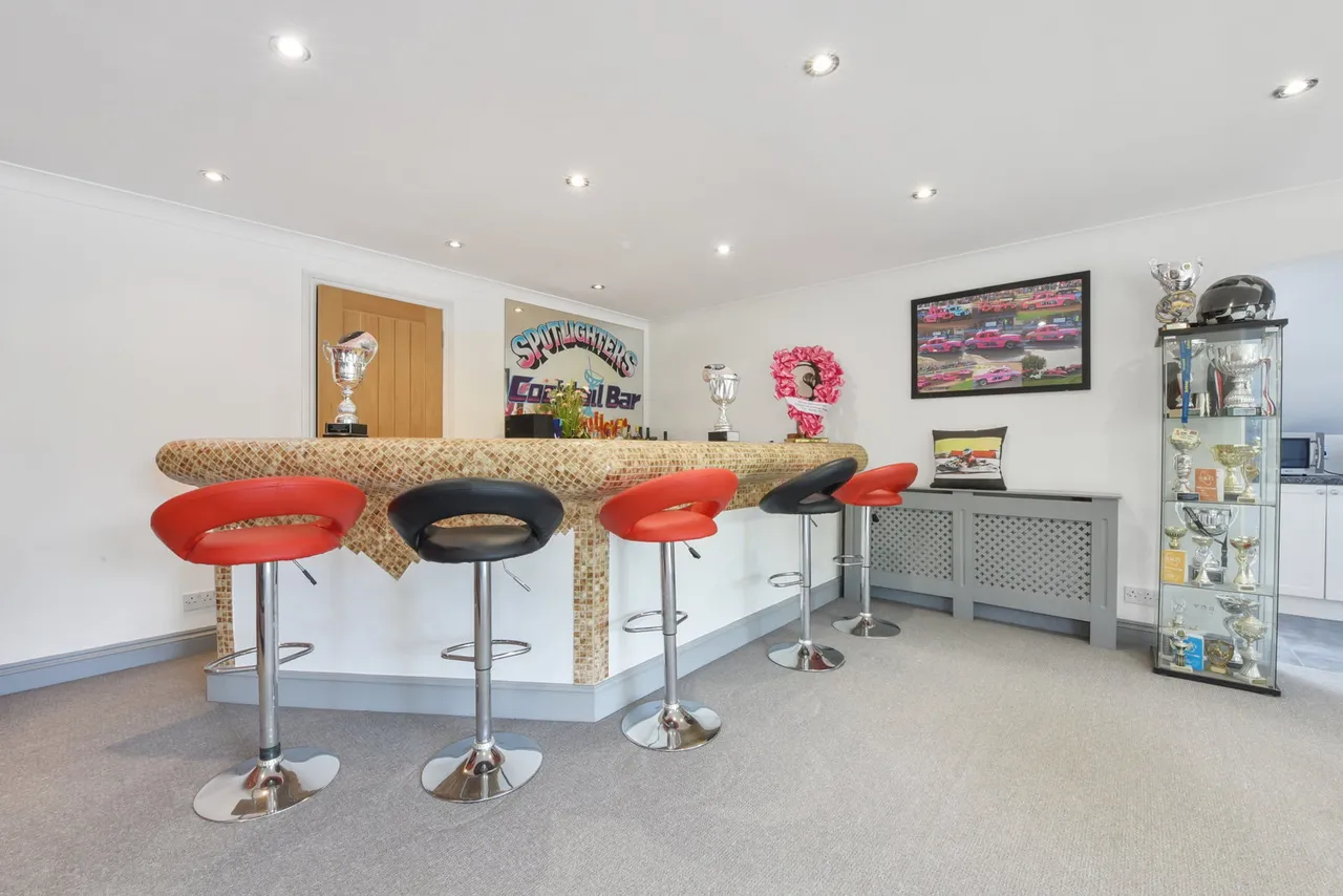 Maidstone Road, Gillingham, ME8, photo 13