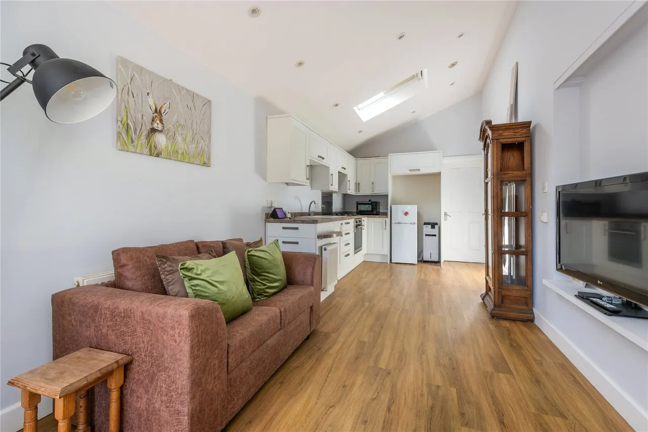 Gadbrook Road, Betchworth, RH3, photo 16