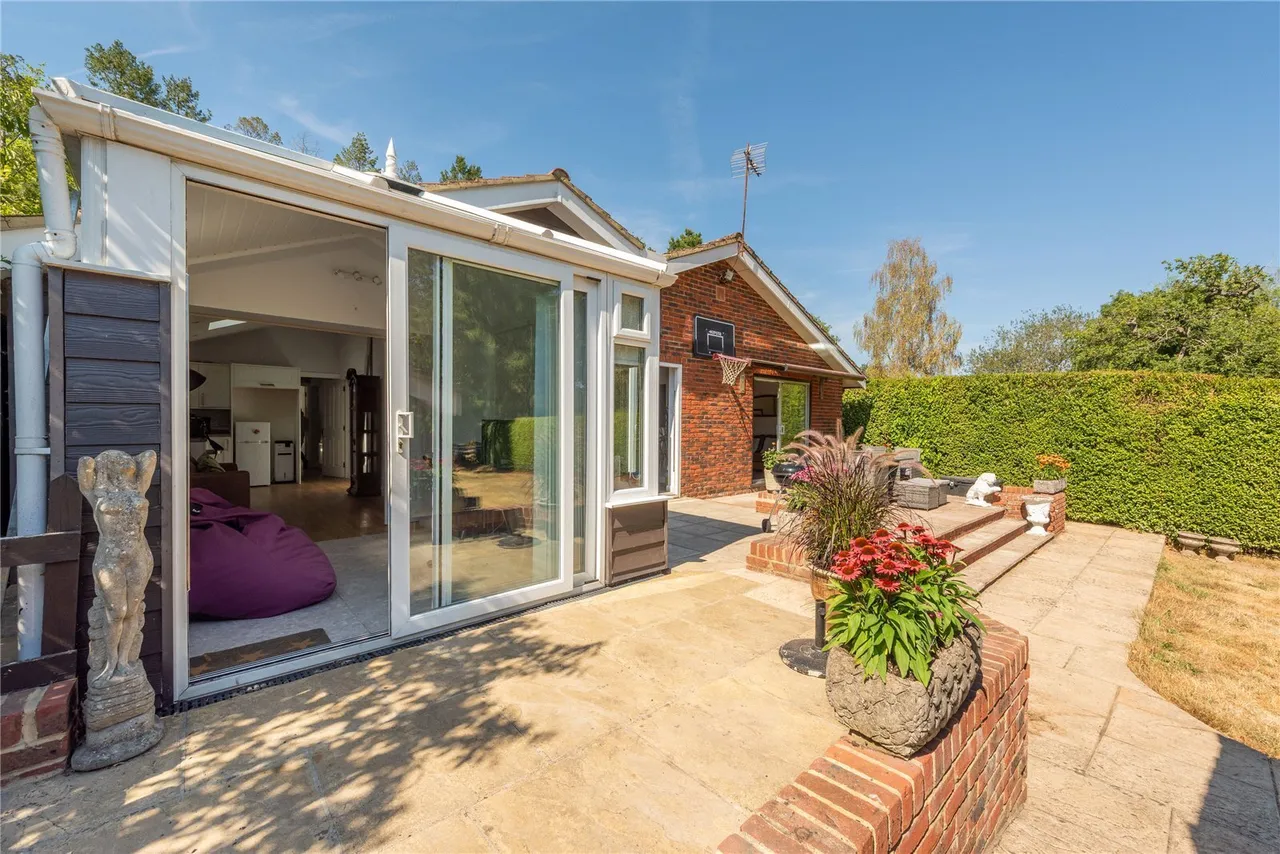 Gadbrook Road, Betchworth, RH3, photo 19