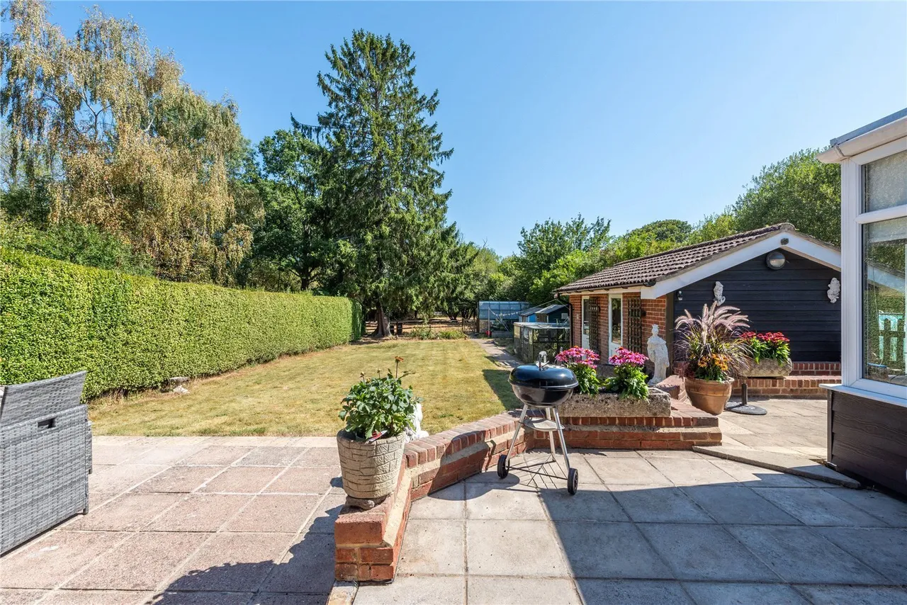 Gadbrook Road, Betchworth, RH3, photo 6