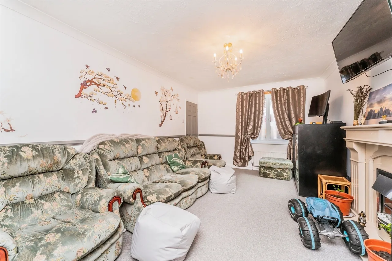 Applegarth Close, Corby, NN18, photo 4