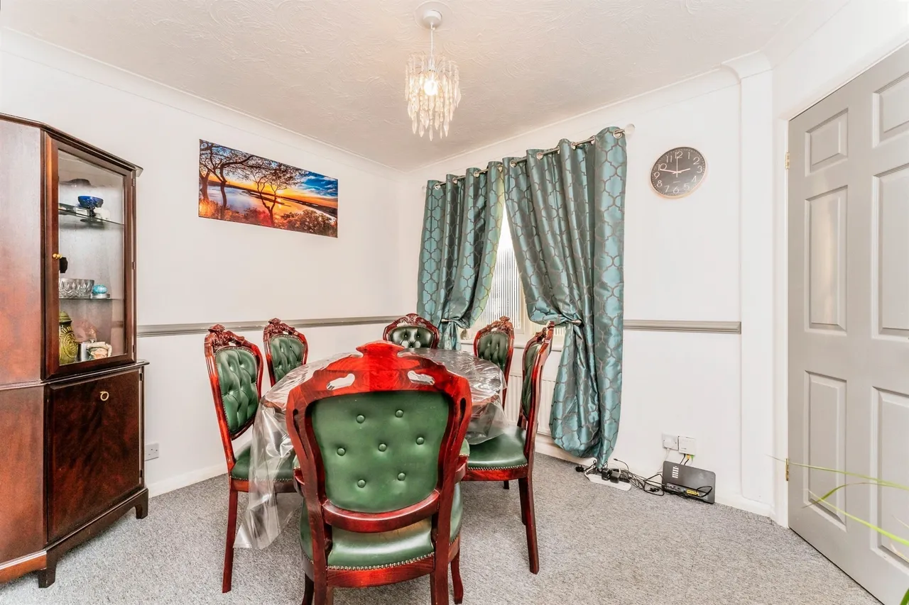 Applegarth Close, Corby, NN18, photo 6