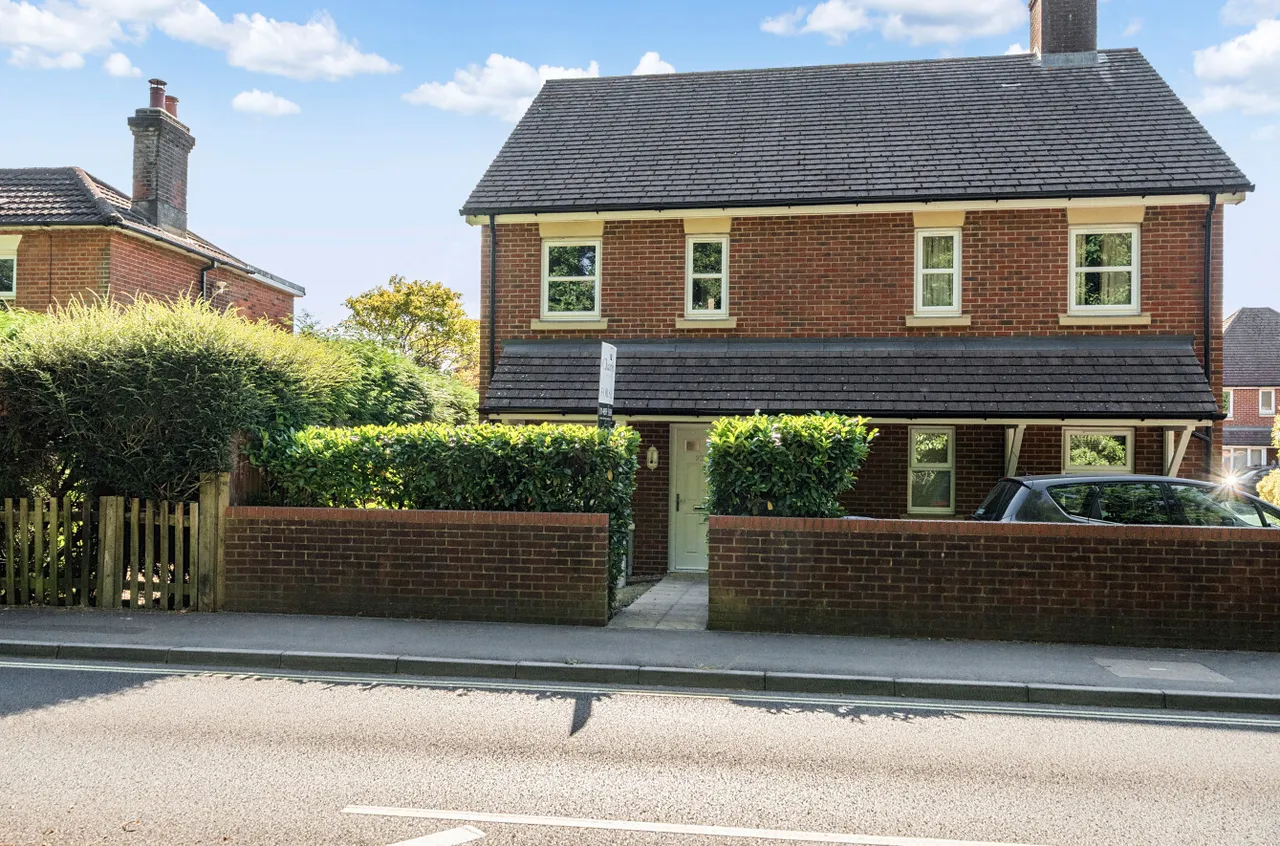 Brook Lane, Sarisbury Green, SO31, photo 14