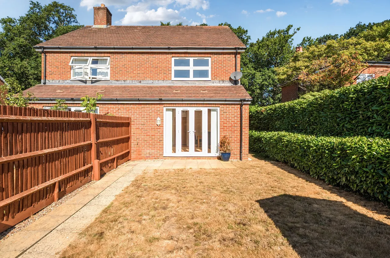 Brook Lane, Sarisbury Green, SO31, photo 13