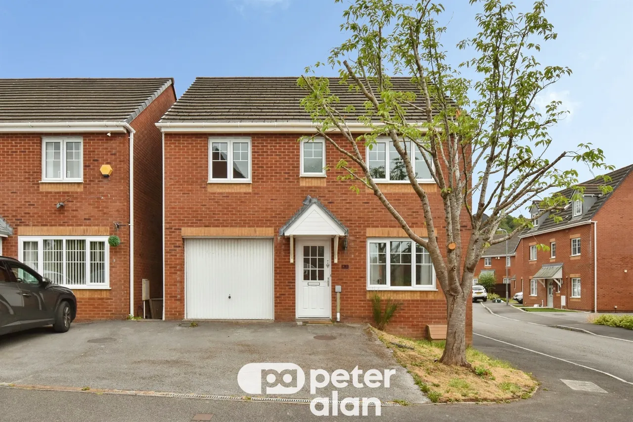 4 bed house for sale, Havard Jones Close, Neath, SA11