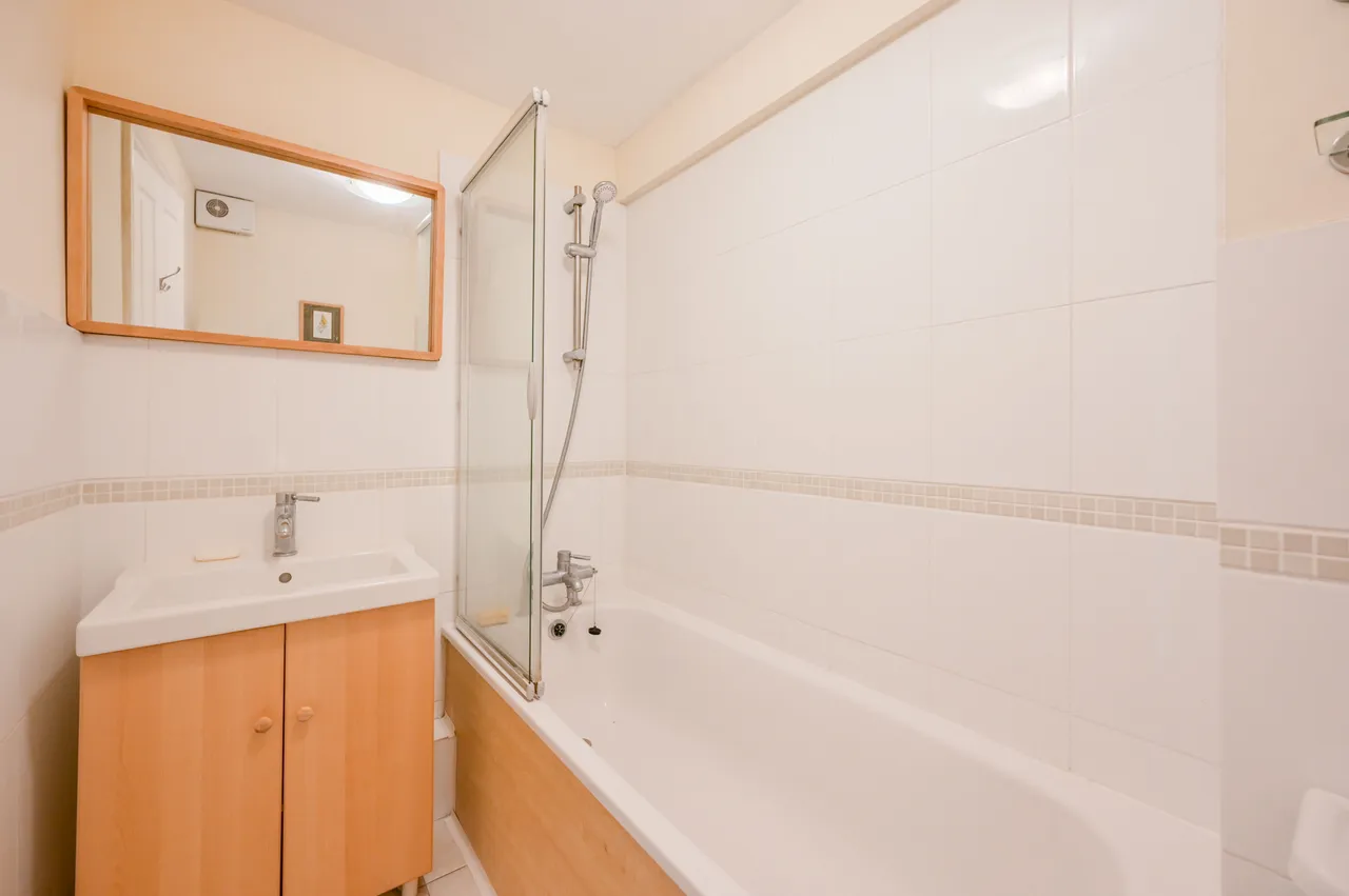 2 Taffrail House, Burrells Wharf Square, London, photo 7