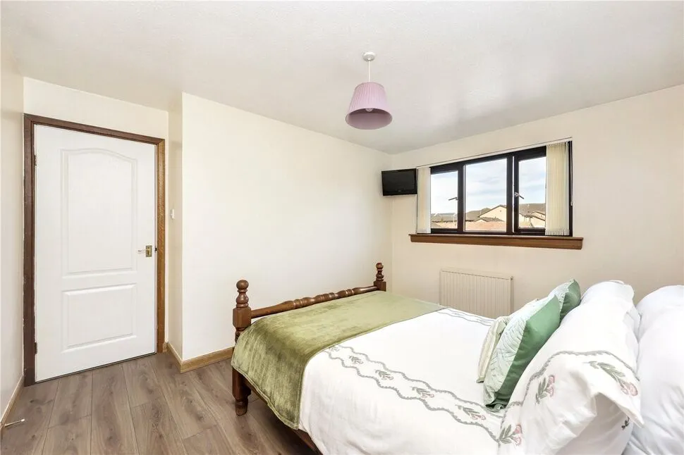 Bevan Place, Rosyth, KY11, photo 15