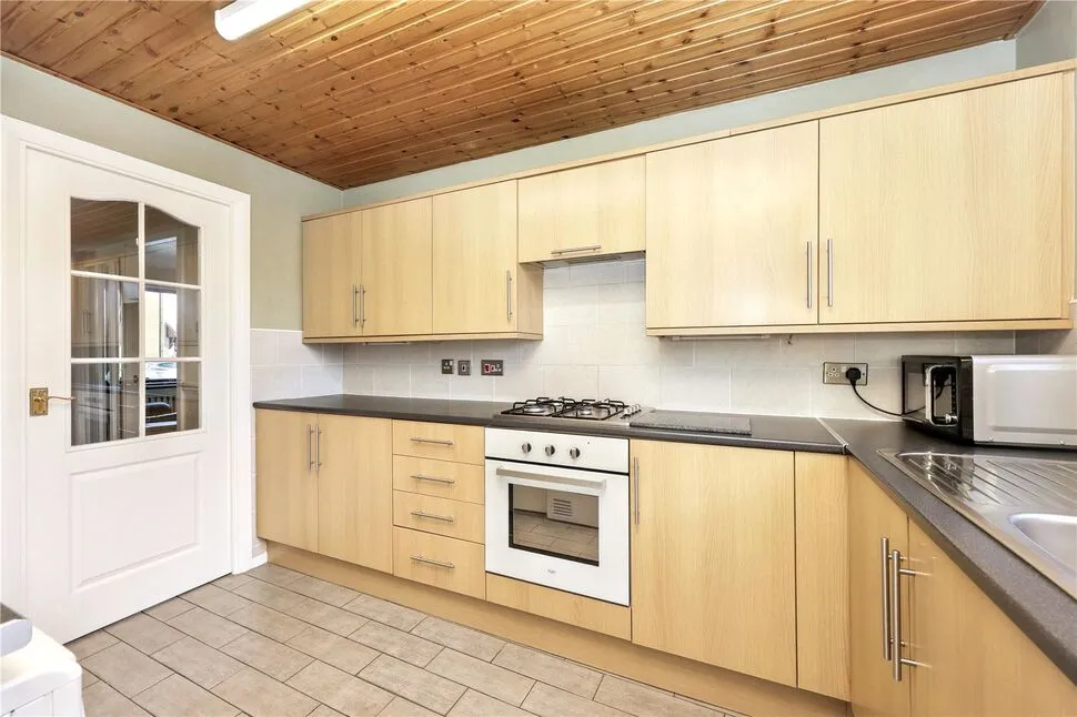 Bevan Place, Rosyth, KY11, photo 5