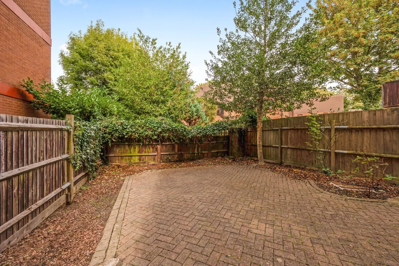 Hornsey Lane, London, N6, photo 12