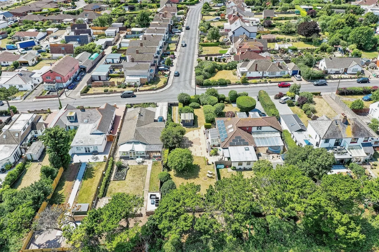 Clevedon Avenue, Sully, CF64, photo 11