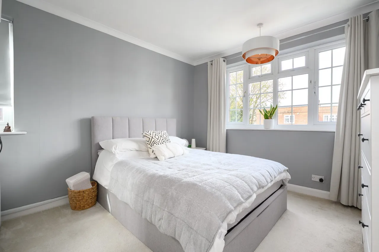 Church Street, Walton-on-thames, KT12, photo 5