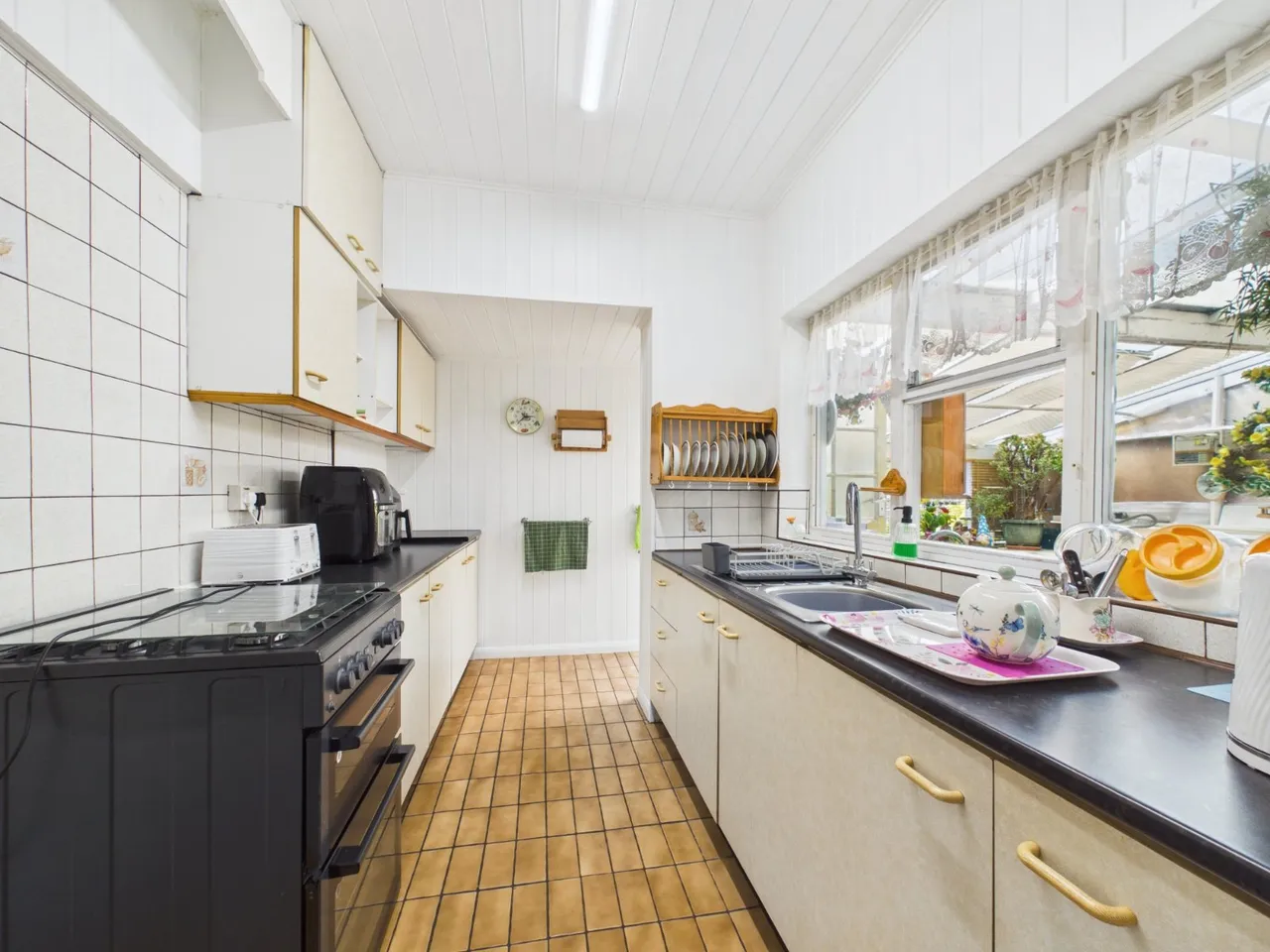 Stanwell Road, Ashford, TW15, photo 7