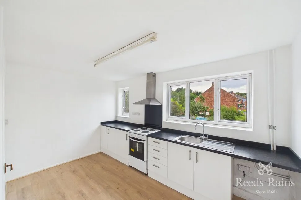 Mile Oak Road, Rotherham, South Yorkshire, S60, photo 3