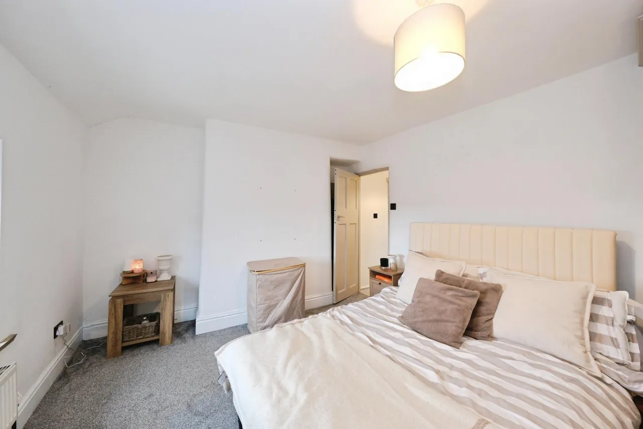 Lea Shaw, Matlock, DE4, photo 24