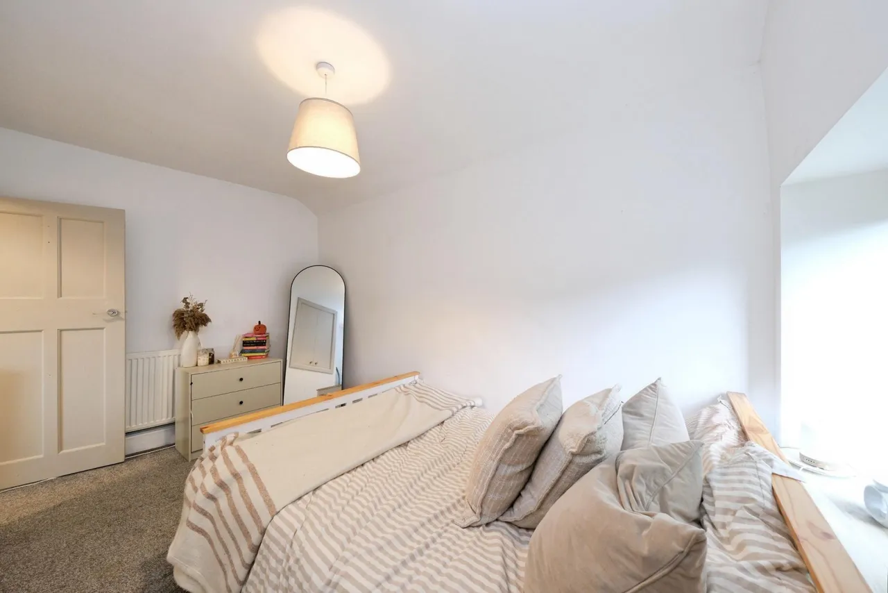 Lea Shaw, Matlock, DE4, photo 27