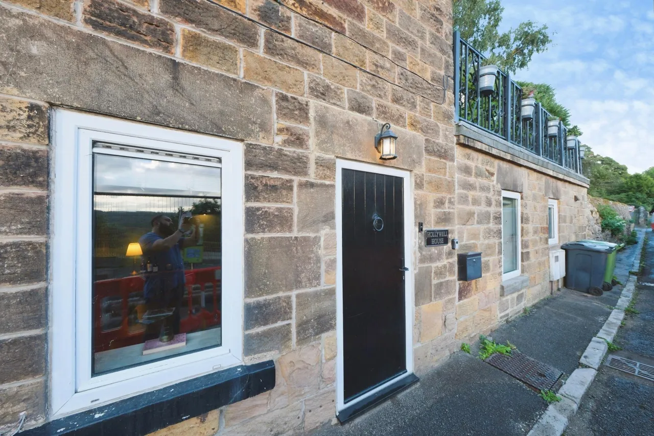 Lea Shaw, Matlock, DE4, photo 35