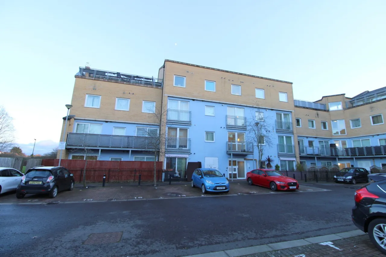 Wooldridge Close, Bedfont, TW14, photo 10