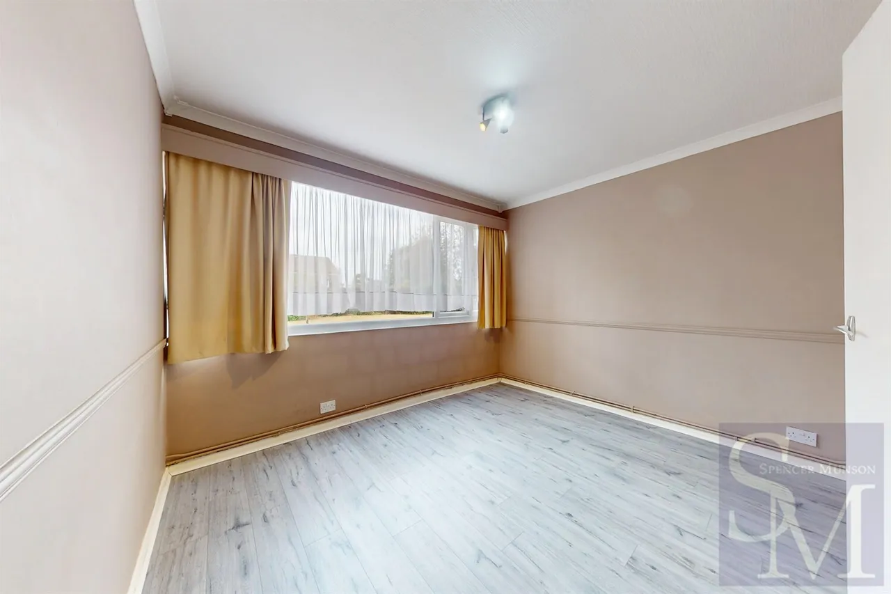 Romford Road, Chigwell Row, IG7, photo 9
