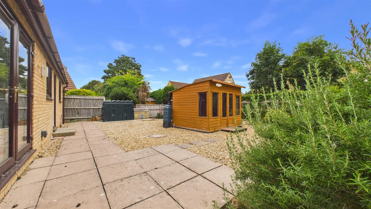 Orchard Close, Morton, photo 16
