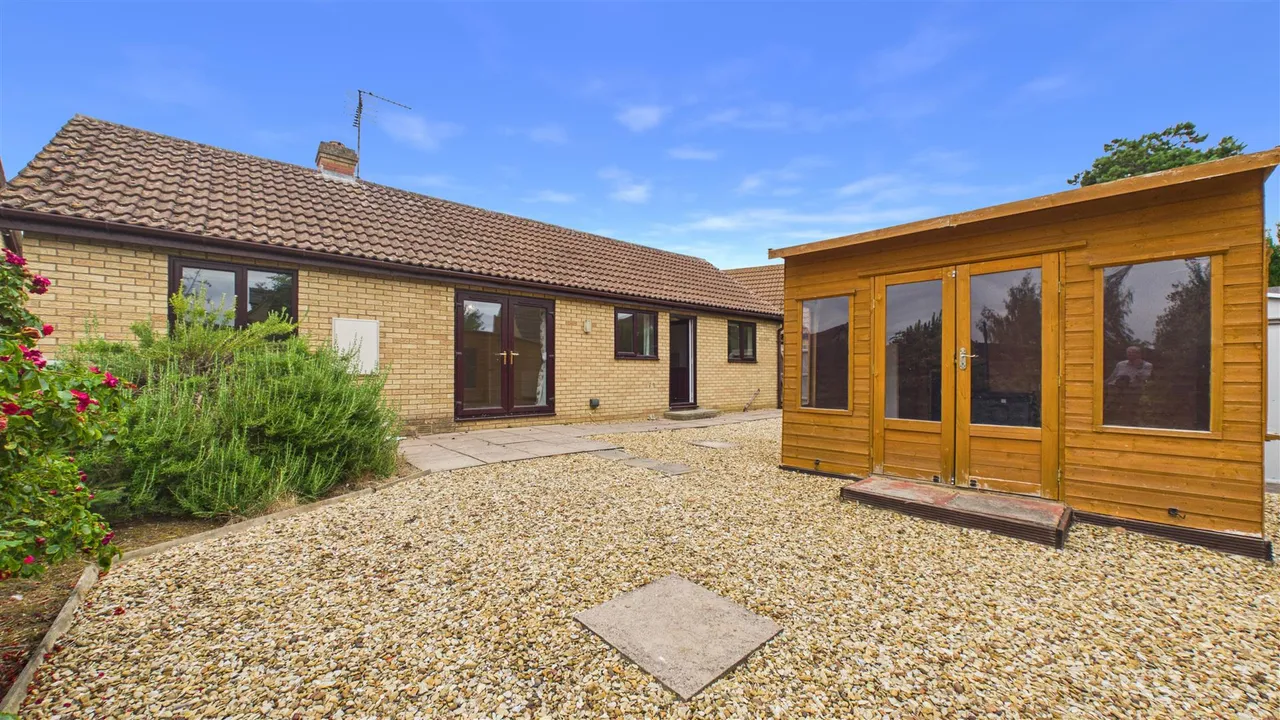 Orchard Close, Morton, photo 18