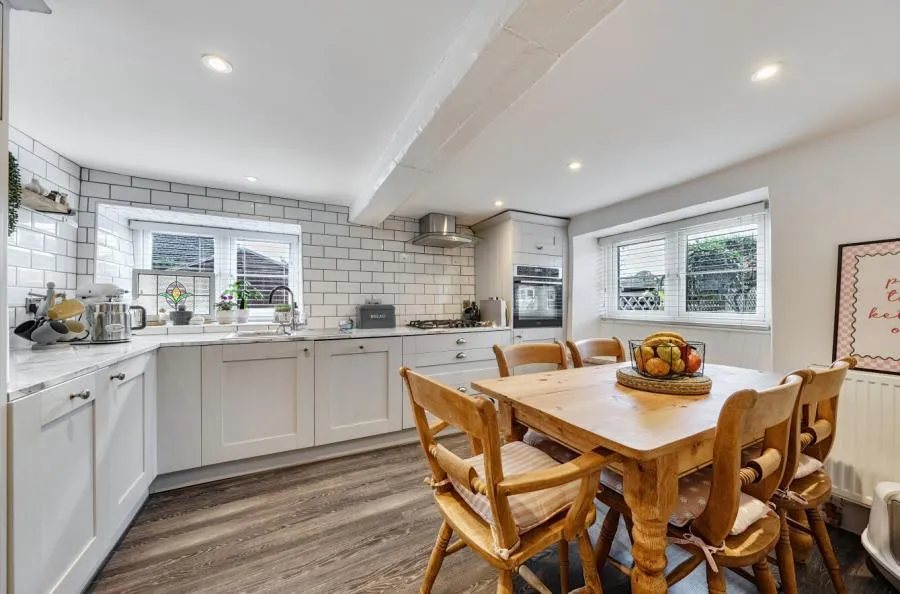 Wroslyn Road, Freeland, OX29, photo 2