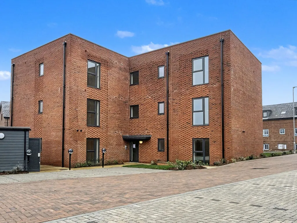 Harvest Hill, Maidenhead SL6 2QP, photo 11