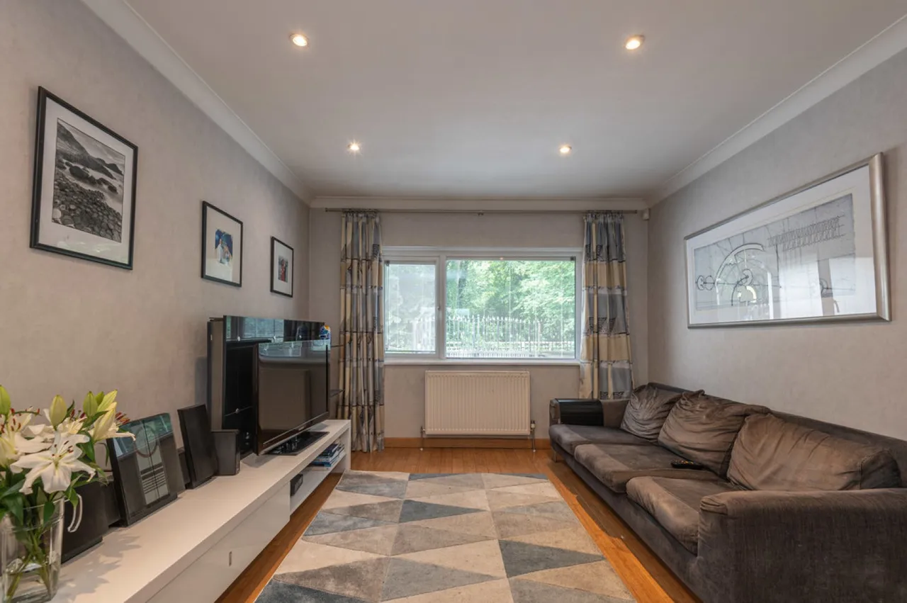 Heaton Road, Gledholt, photo 3