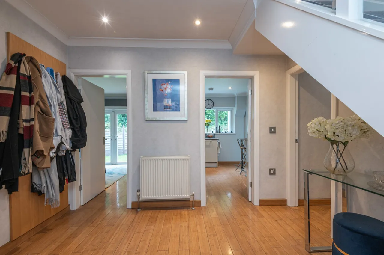 Heaton Road, Gledholt, photo 9