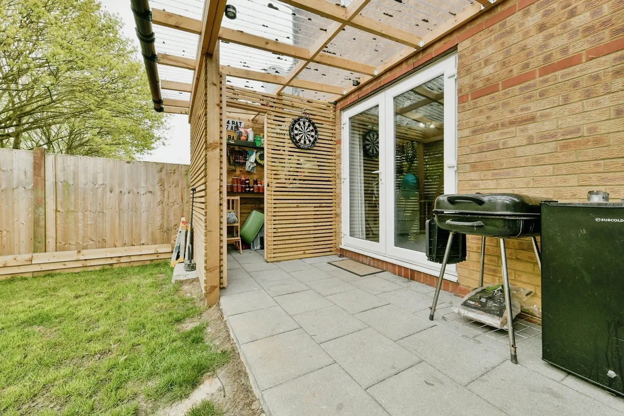 Bradman Way, Stevenage, Hertfordshire, SG1, photo 8