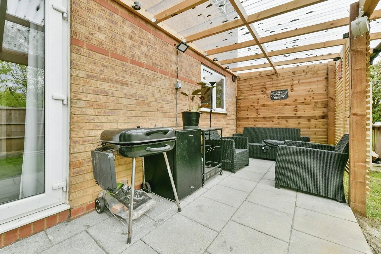 Bradman Way, Stevenage, Hertfordshire, SG1, photo 9