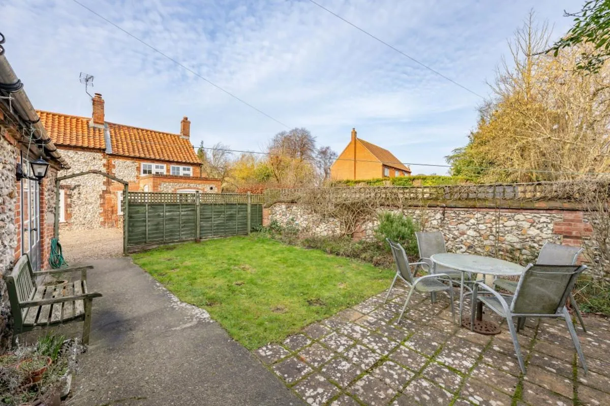 Front Street, South Creake, NR21, photo 22