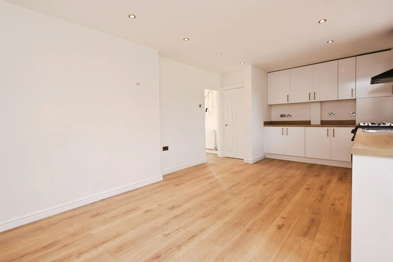 Gauden Road, Wollescote, DY9, photo 4