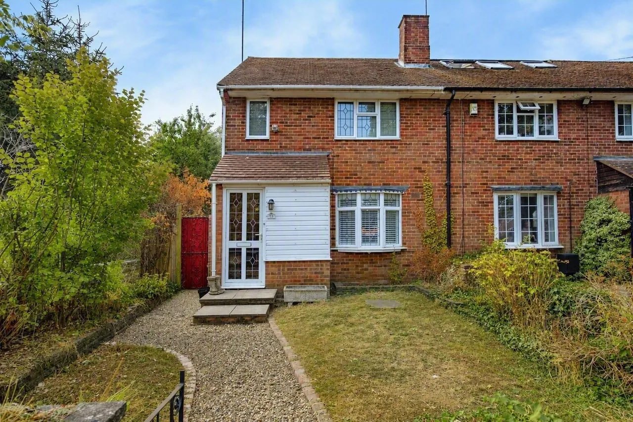 2 bed house for sale — Pulleys Lane, Hemel Hempstead