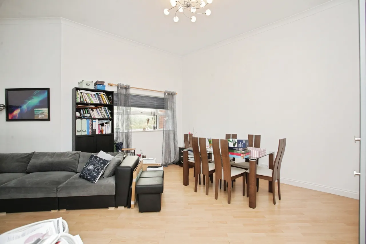 Trinity Court, Hinckley, photo 7