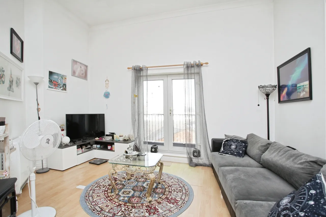 Trinity Court, Hinckley, photo 5