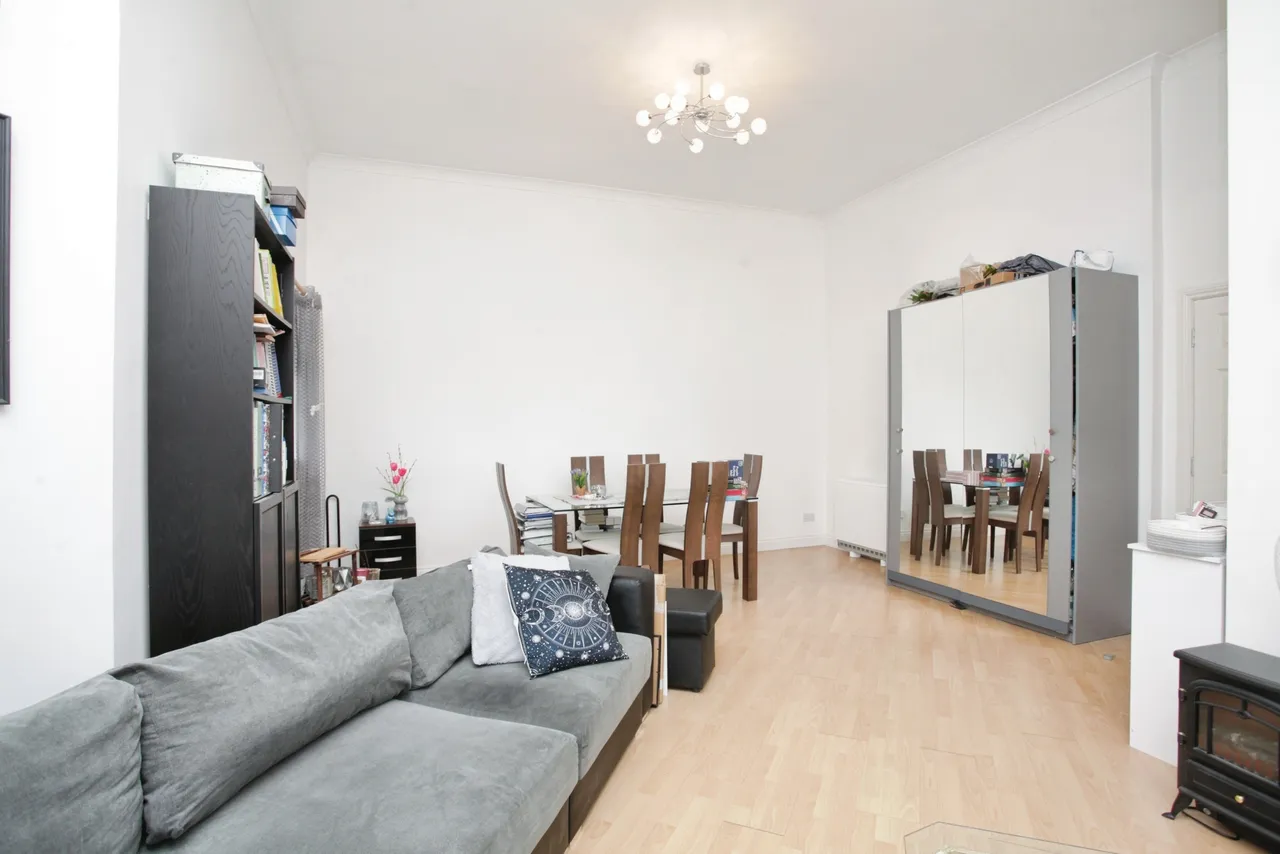 Trinity Court, Hinckley, photo 9