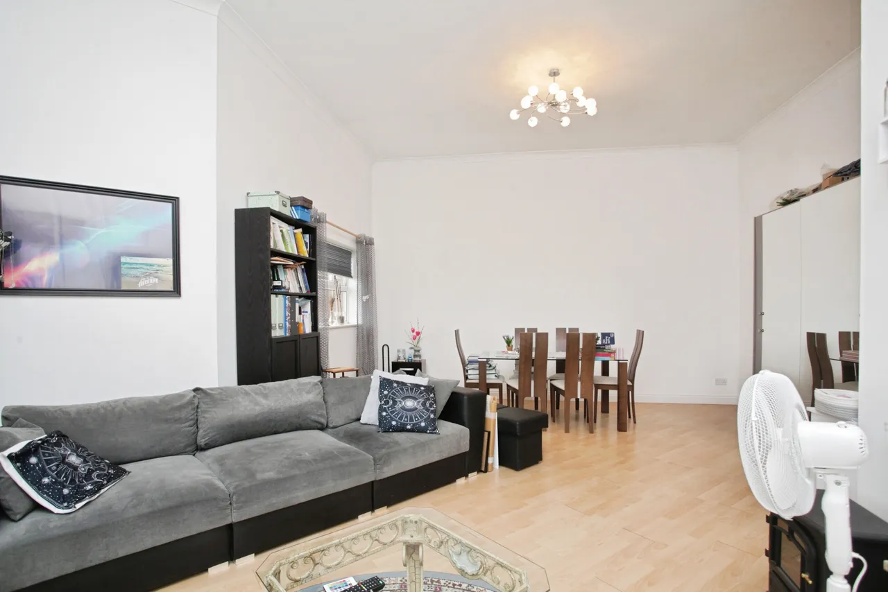 Trinity Court, Hinckley, photo 6