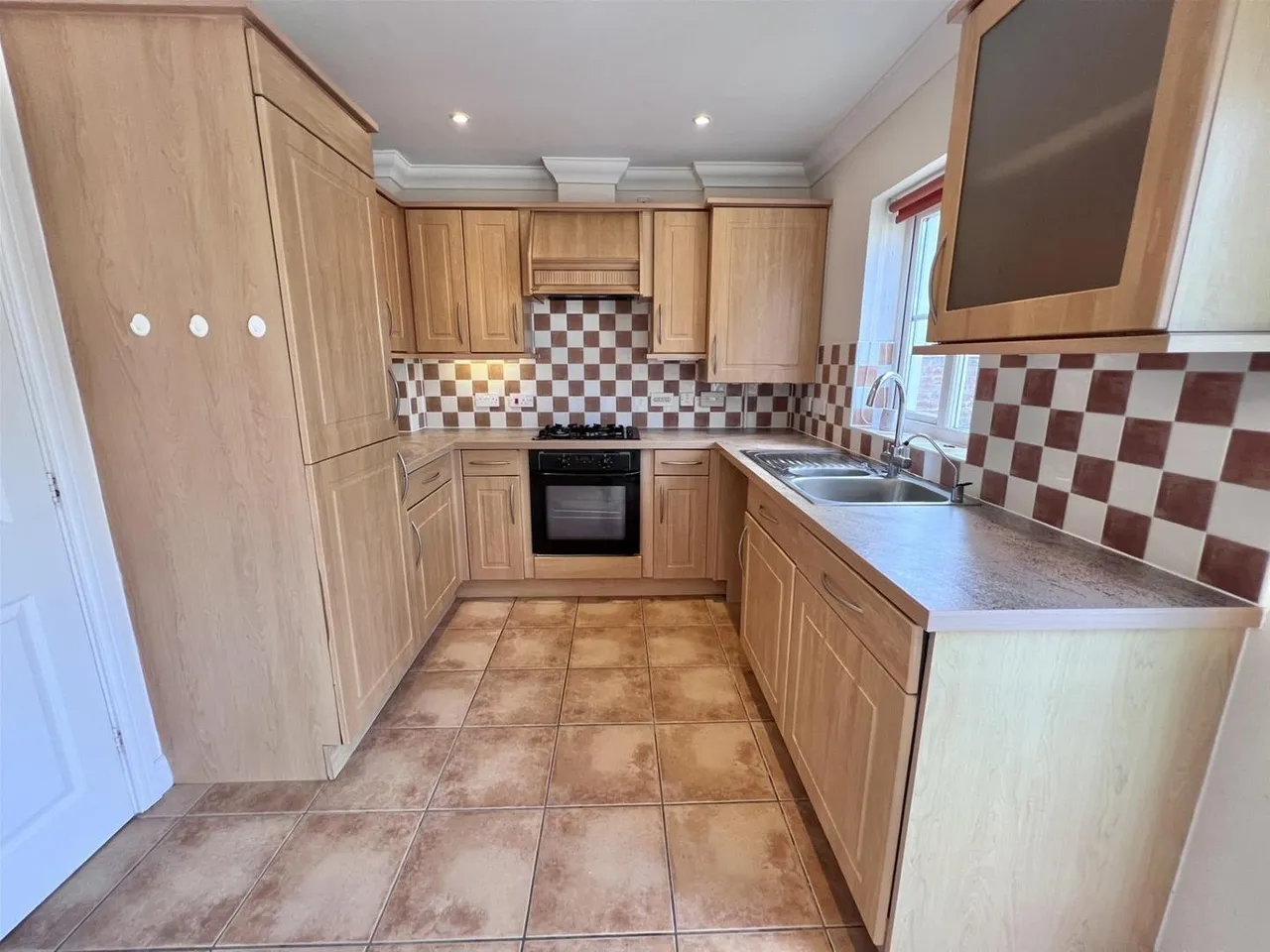 Casterbridge Way, Gillingham SP8 4FG, photo 5