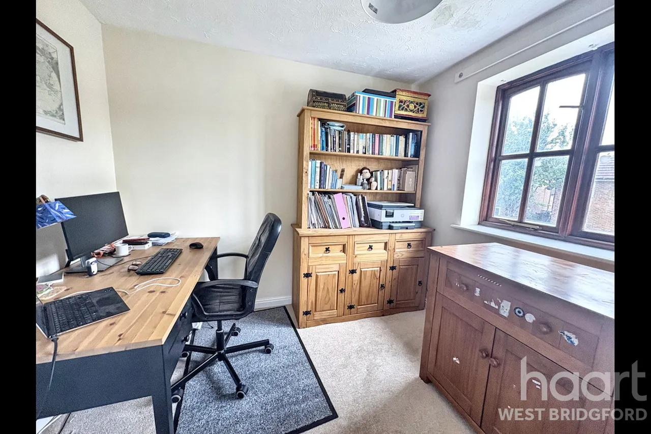 Ashness Close, Gamston, NG2, photo 14