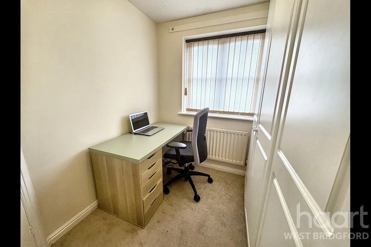Ashness Close, Gamston, NG2, photo 18