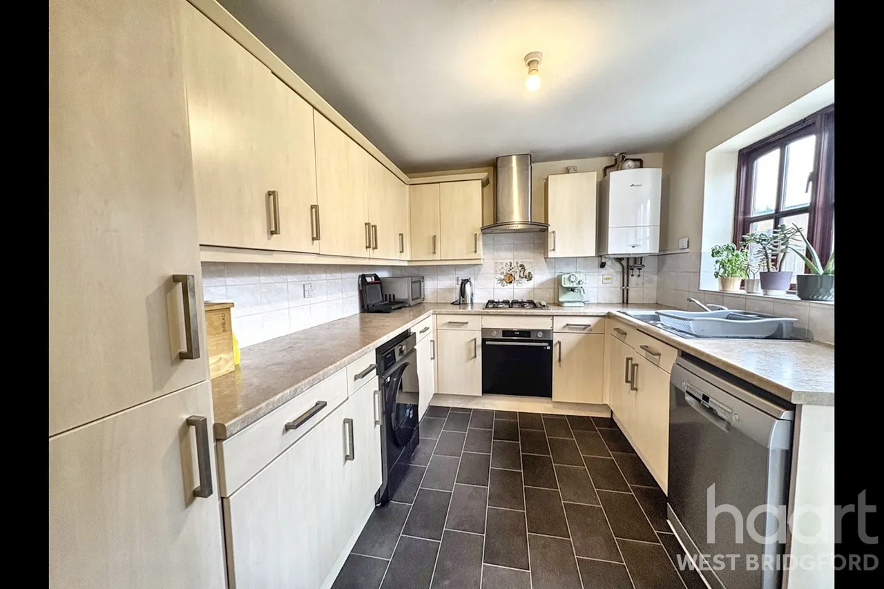 Ashness Close, Gamston, NG2, photo 2