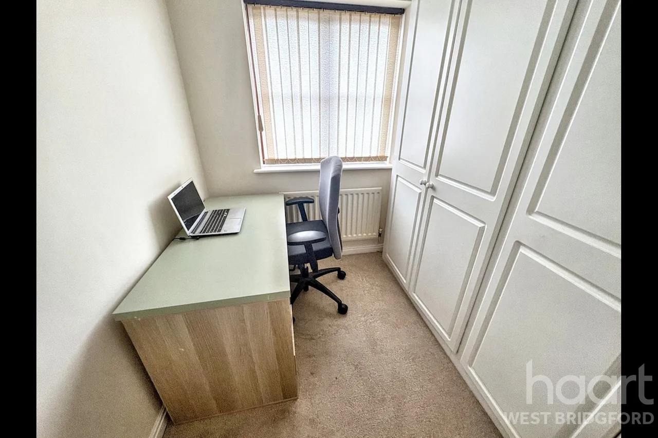 Ashness Close, Gamston, NG2, photo 17