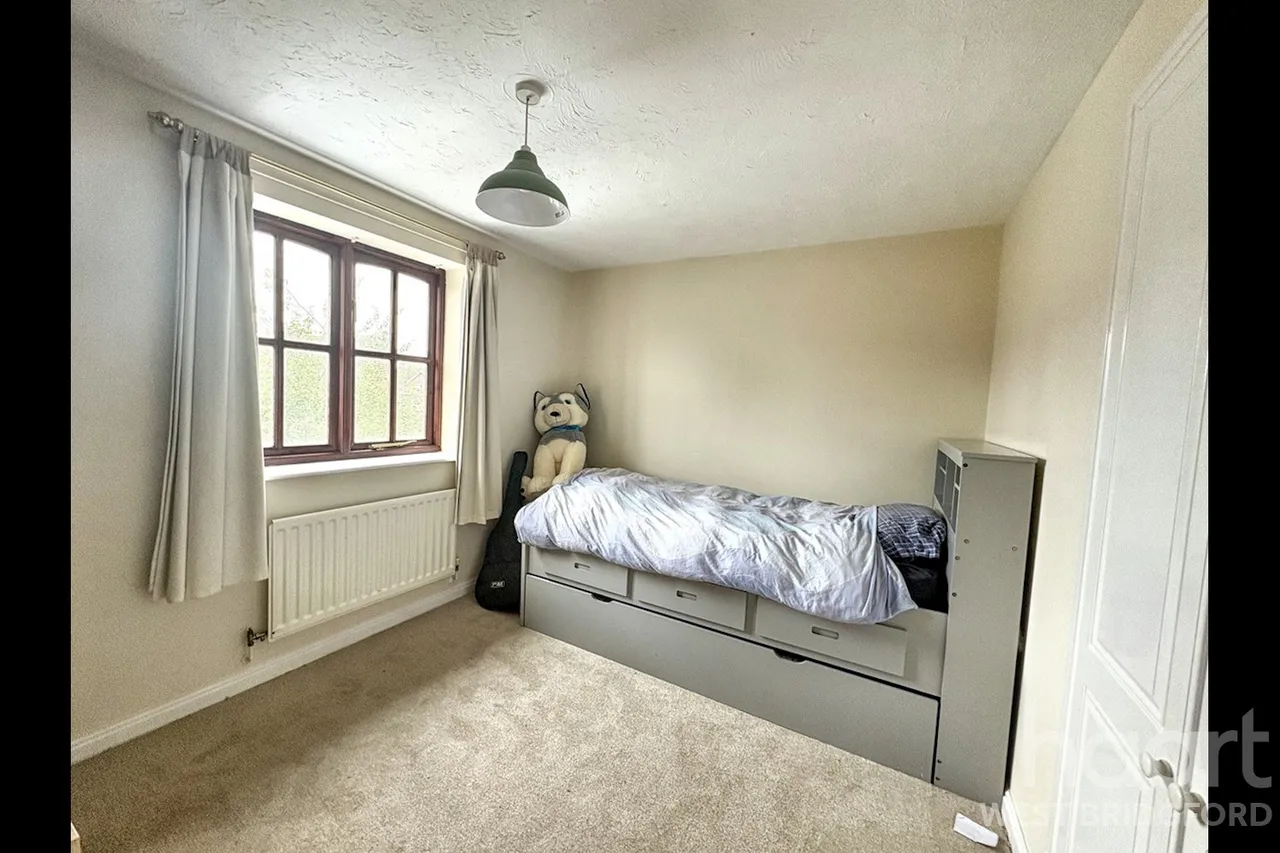 Ashness Close, Gamston, NG2, photo 11