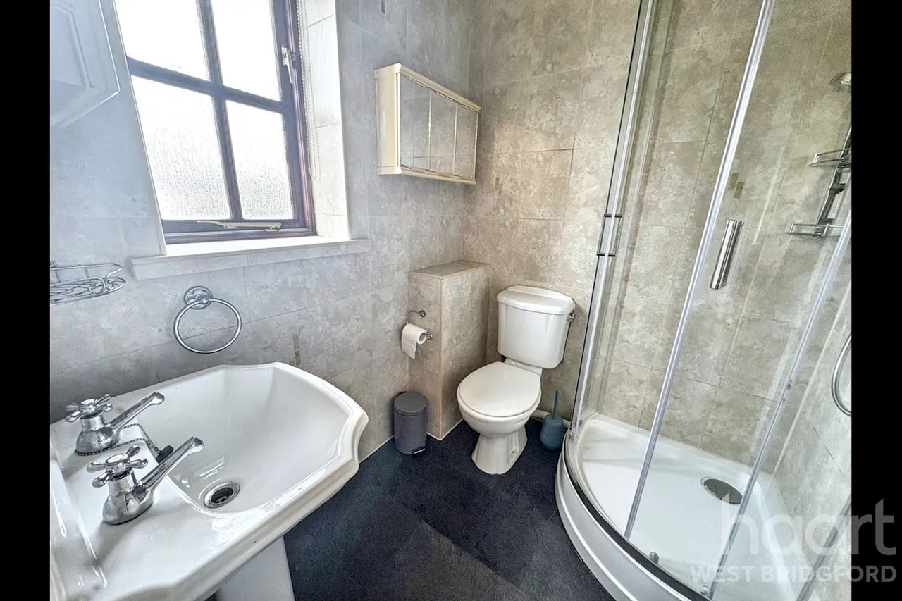 Ashness Close, Gamston, NG2, photo 16