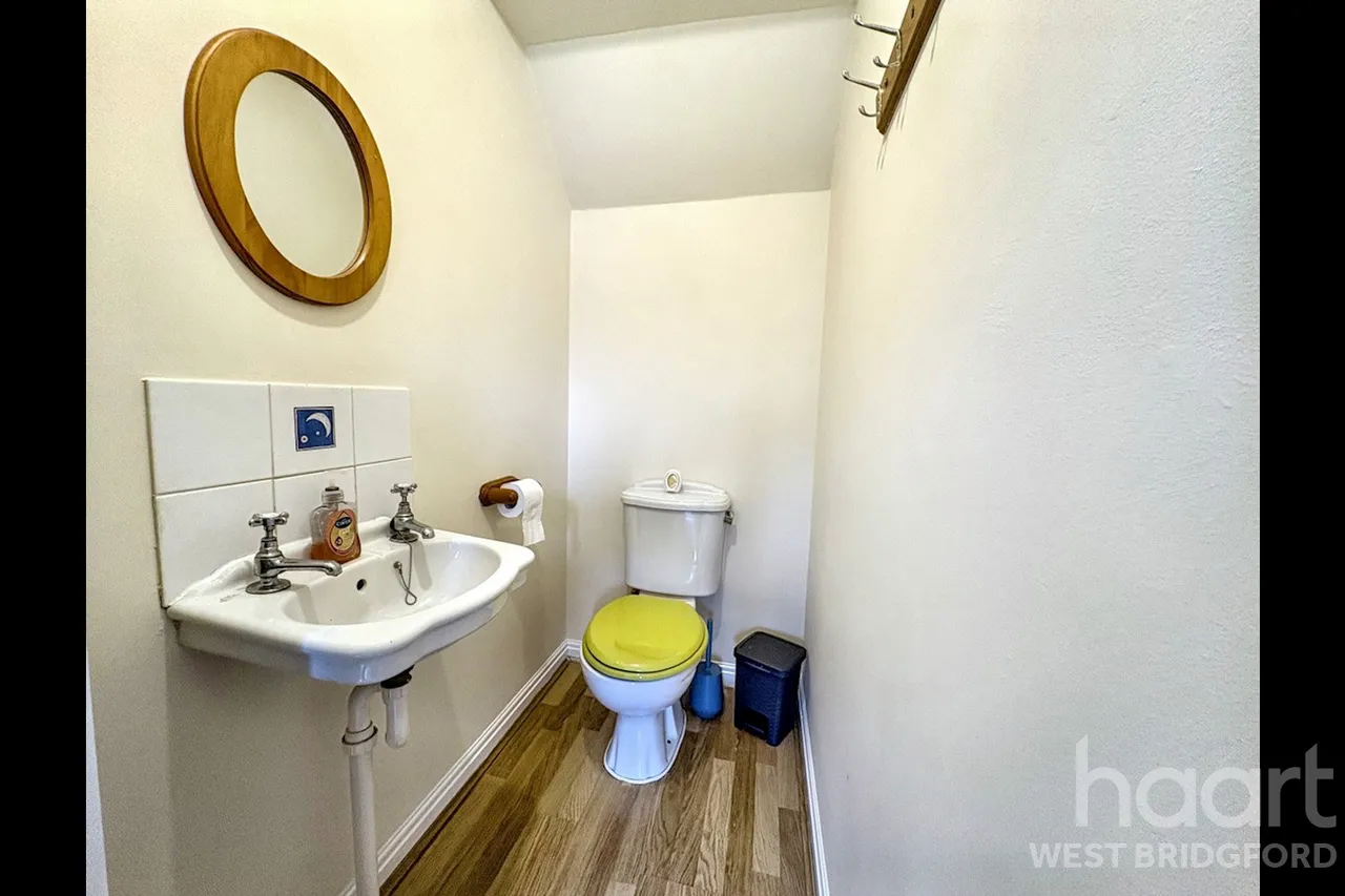 Ashness Close, Gamston, NG2, photo 20