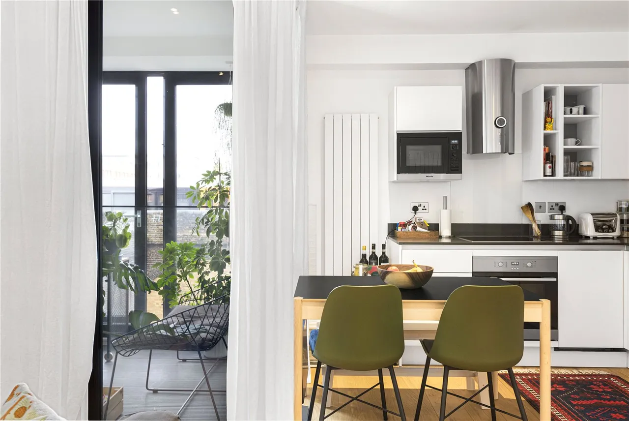 Esker Place, Cambridge Heath, E2, photo 10